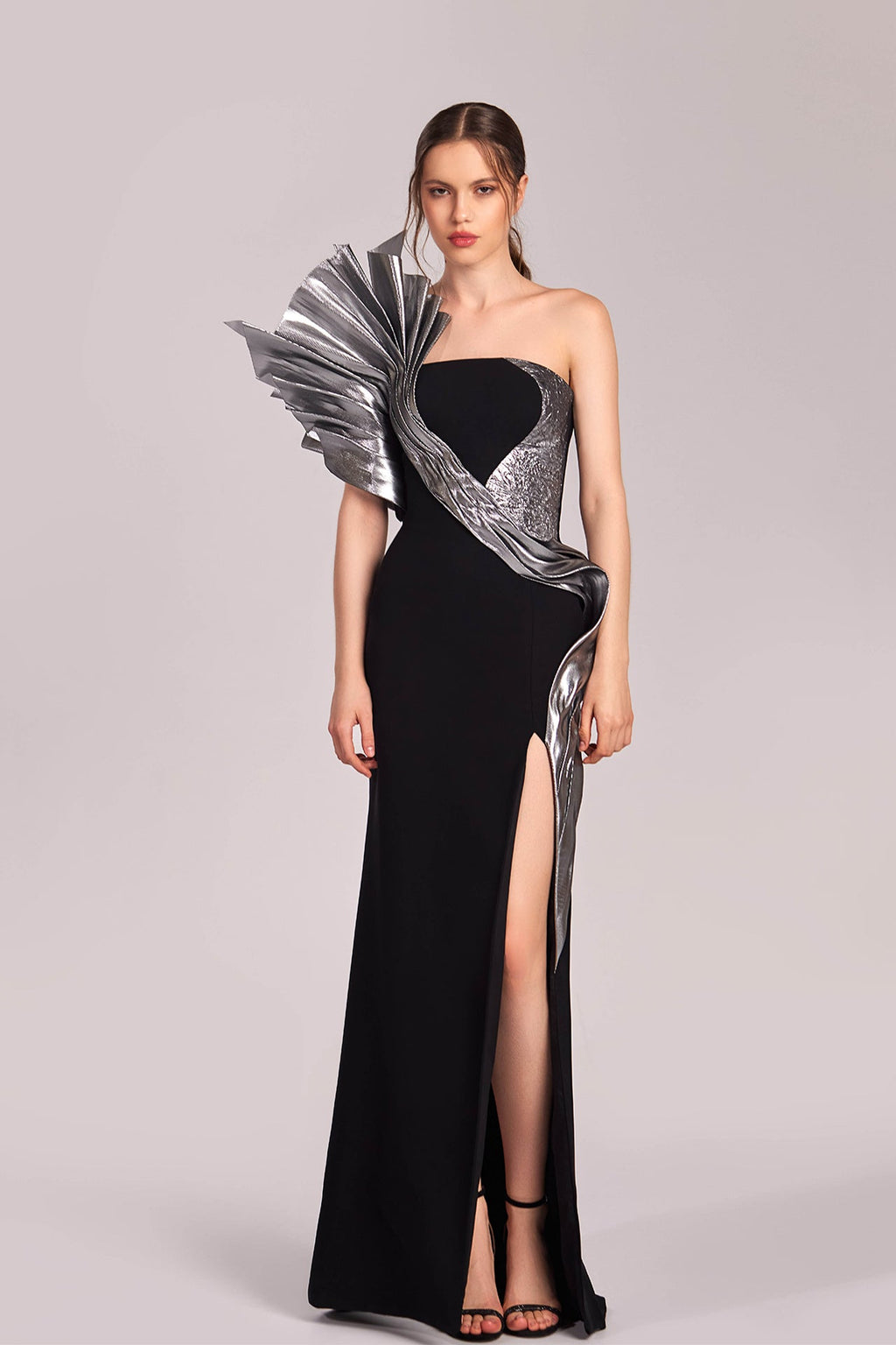 metallic asymmetrical dress crepe with cascades Women’s size:L Perfect way to celebrate thats so fetch exclusives Betty Asymmetric Midi Dress
