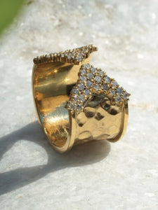 HERTROVE-ARROW RING