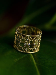 HERTROVE-ROYAL VINE RING