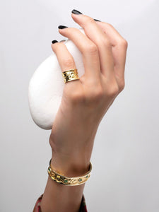 HERTROVE-TYRPHE DIAMOND RING