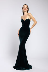 HerTrove-Long mermaid dress in velvet with train and cape