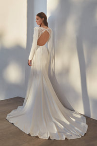 HerTrove-lace gown with sweetheart neckline and train