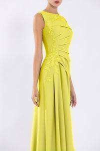 Her Trove - Floral embellished crepe dress
