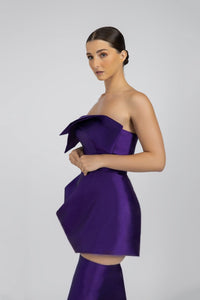HerTrove-vintage evening dress made of taffeta.