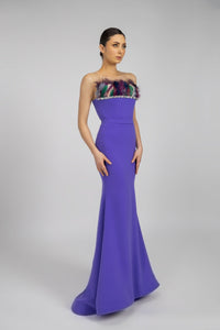 HerTrove-An evening dress made of crepe and crystals.