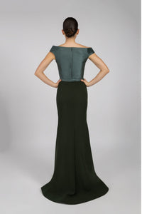 HerTrove-An evening dress made of crepe and taffeta.