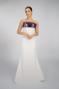HerTrove-An evening dress made of crepe and crystals.