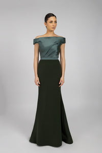 HerTrove-An evening dress made of crepe and taffeta.