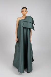 HerTrove-A long modern dress made of taffeta, with a wide and flowing silhouette.