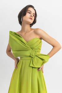 Bow-like design, strapless taffeta dress with open slit on the side. - HerTrove
