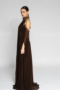 Her Trove - Exposed shoulders pleated gown with necklace