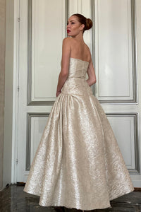 Her Trove - Strapless metallic brocade dress